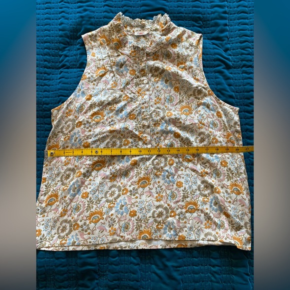 EUC Like New Faherty Floral Faith Sleeveless Blouse - Picture 5 of 10